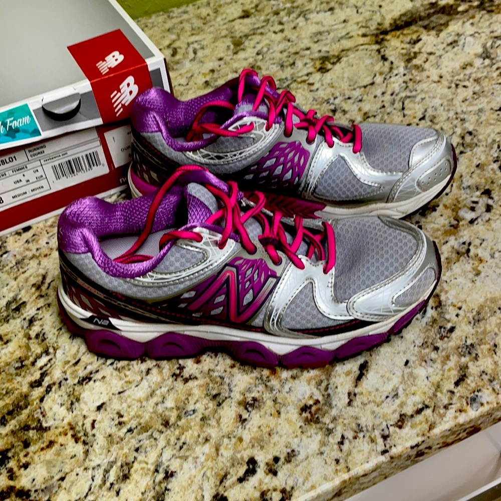 New balance Warislo- Running size 8